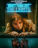 Scenă din Don't Turn Out the Lights 2023 subtitrat în română, în care prietenii se confruntă cu pericole supranaturale în drumul spre festival.